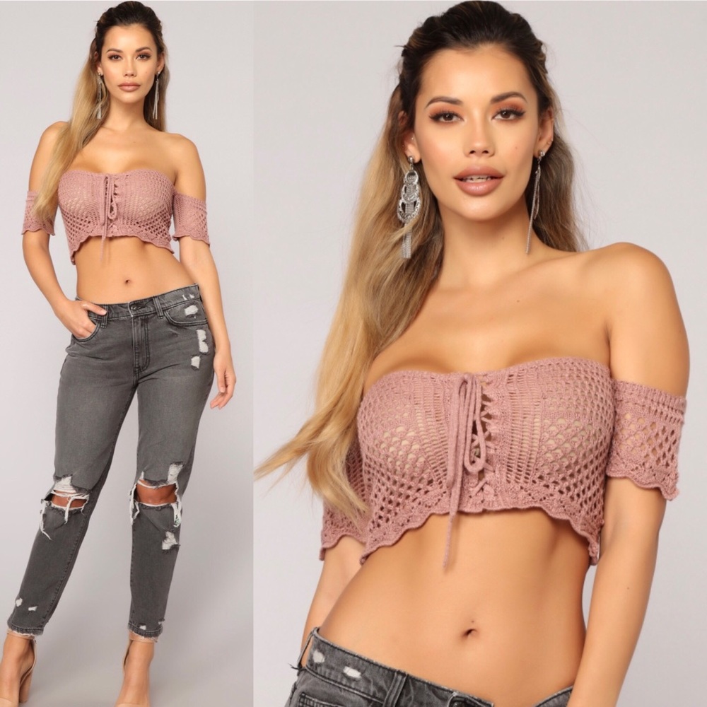 Sexy af 🔥 Fashion Nova Pink Crochet Crop Top- Large